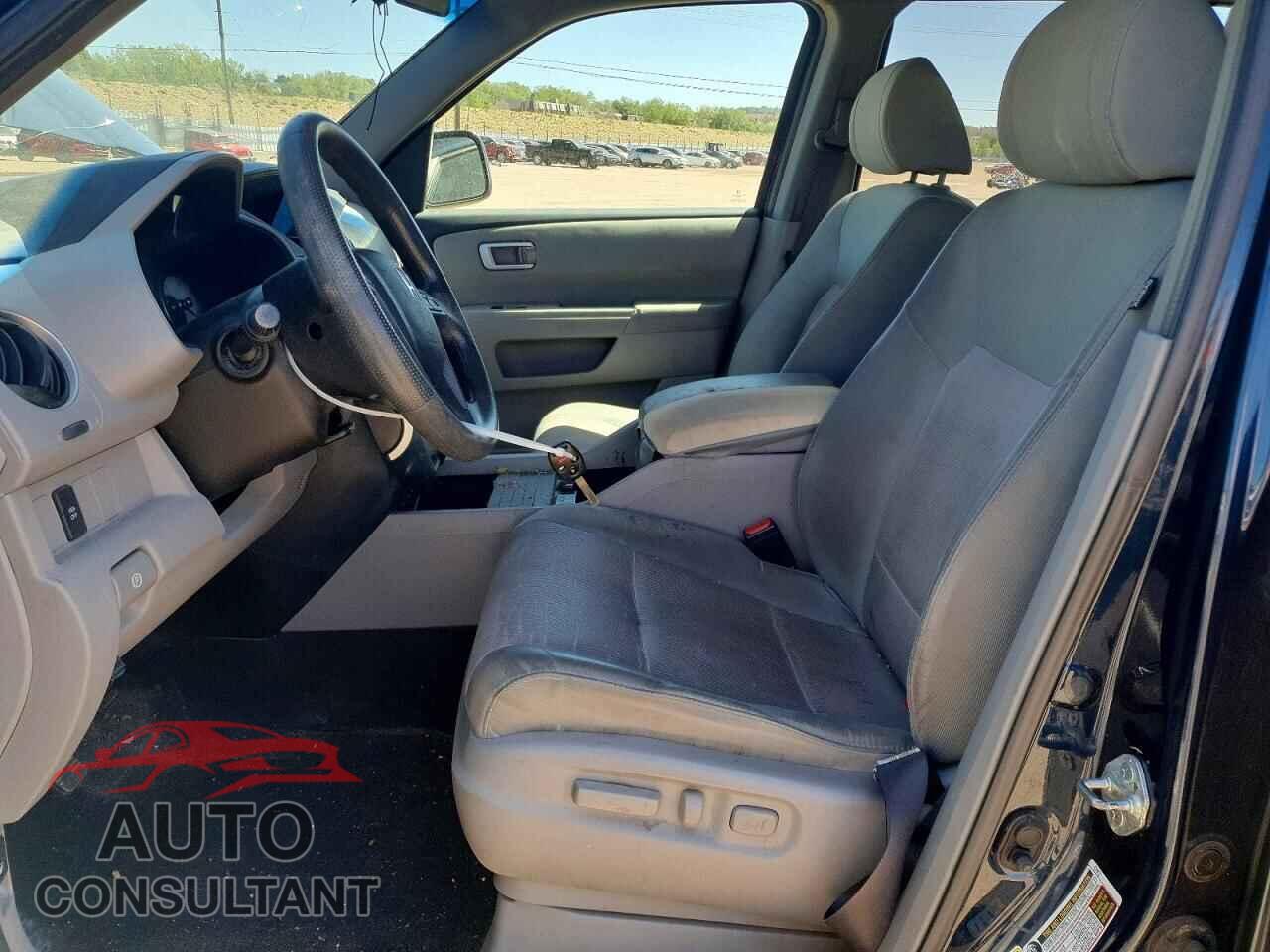 HONDA PILOT 2011 - 5FNYF4H47BB008472