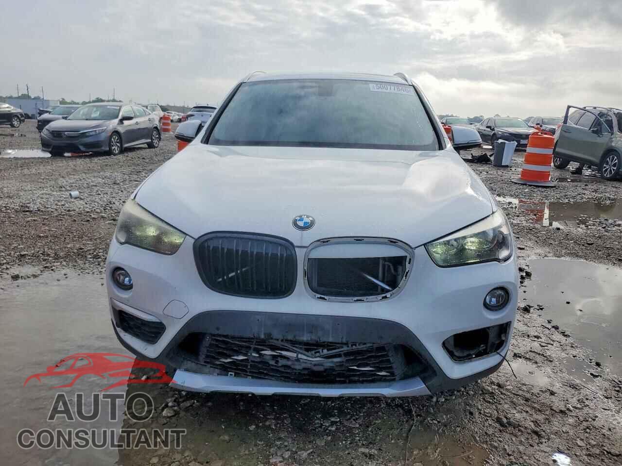 BMW X1 2017 - WBXHT3C32H5F83385