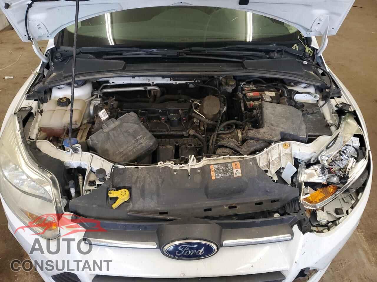 FORD FOCUS 2014 - 1FADP3F26EL373935
