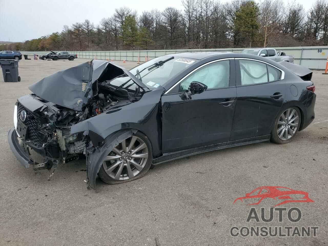 MAZDA 3 2019 - 3MZBPAEM1KM111739