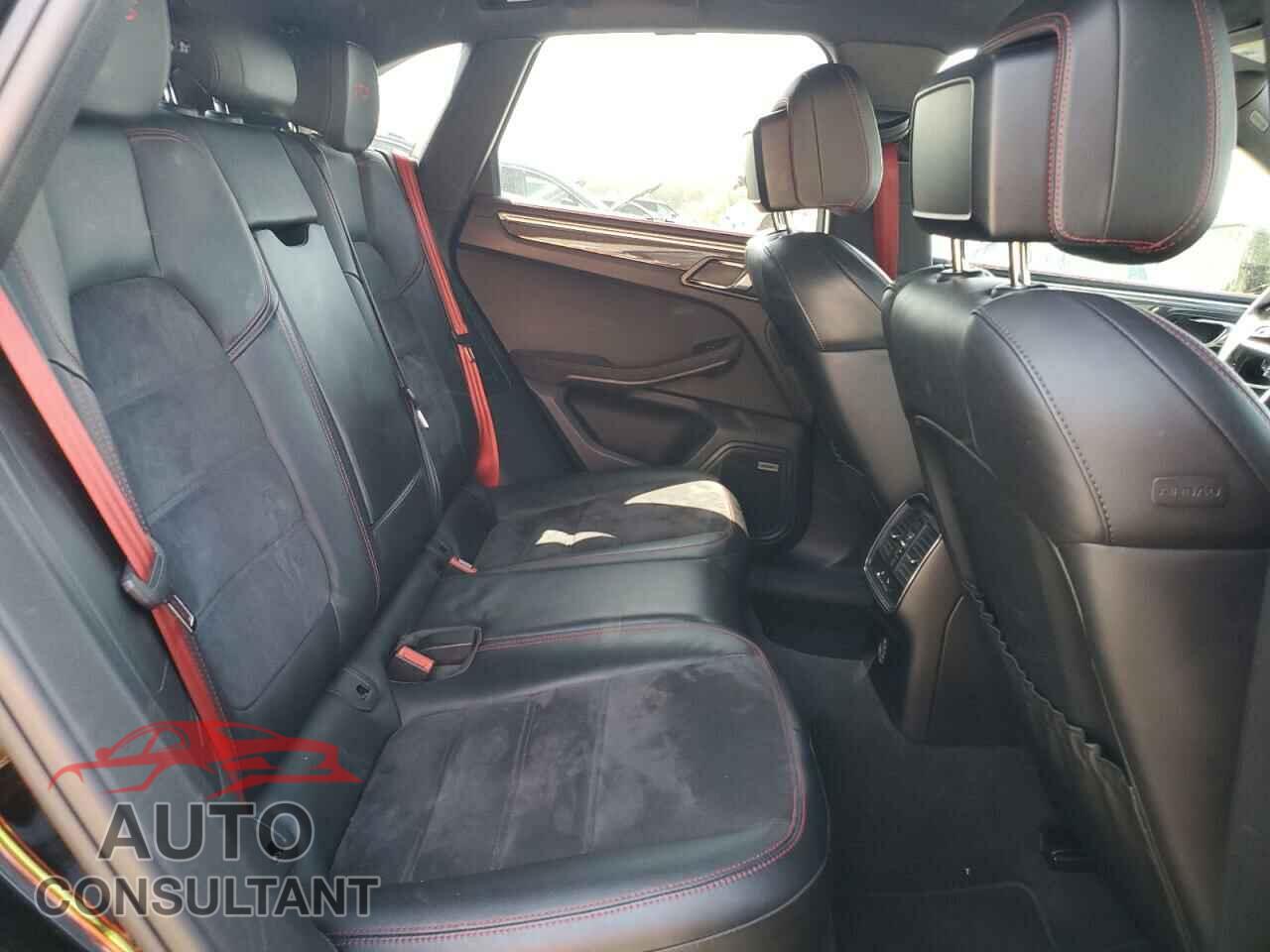 PORSCHE MACAN 2017 - WP1AG2A56HLB52721