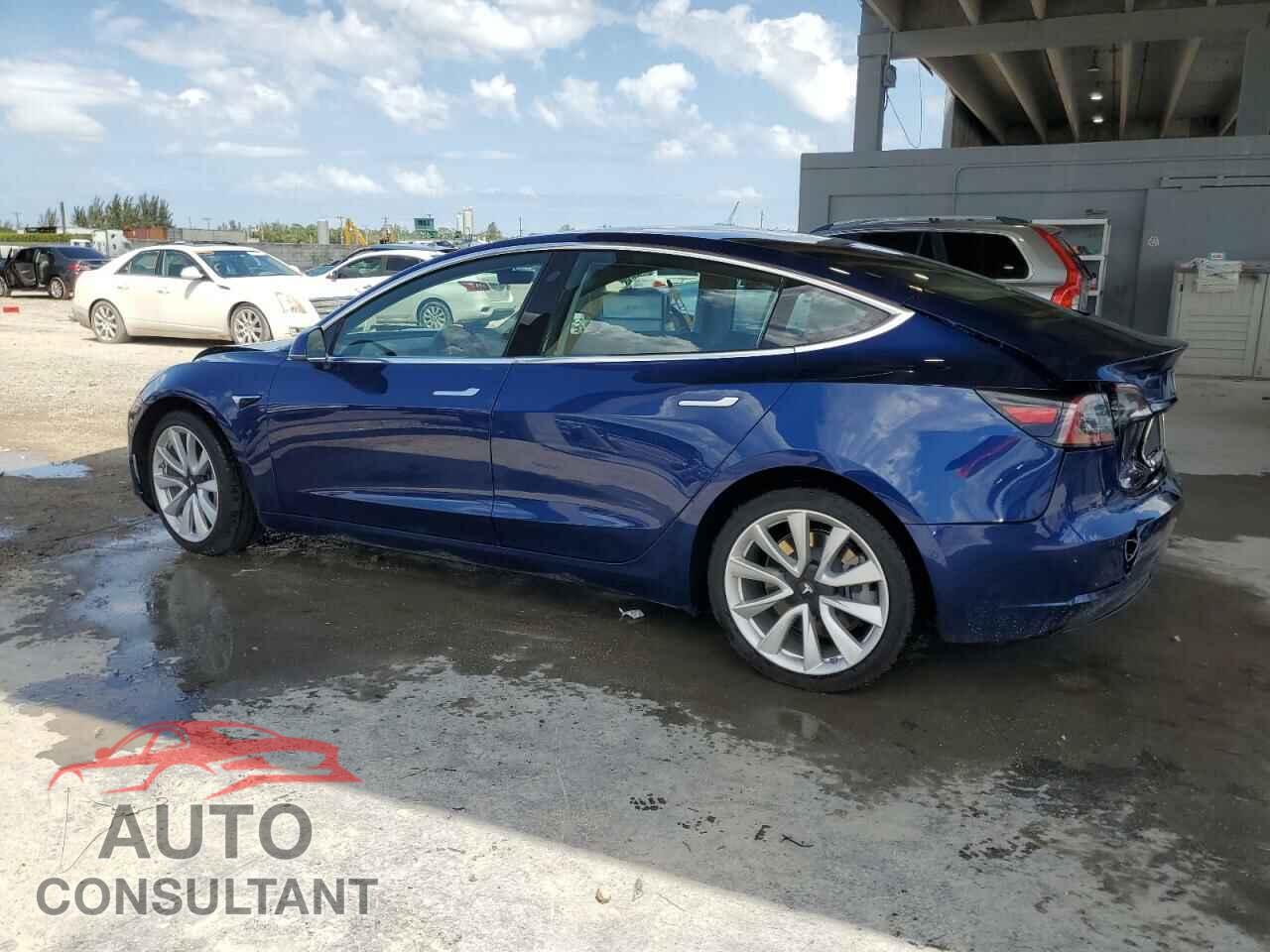TESLA MODEL 3 2019 - 5YJ3E1EB2KF465107