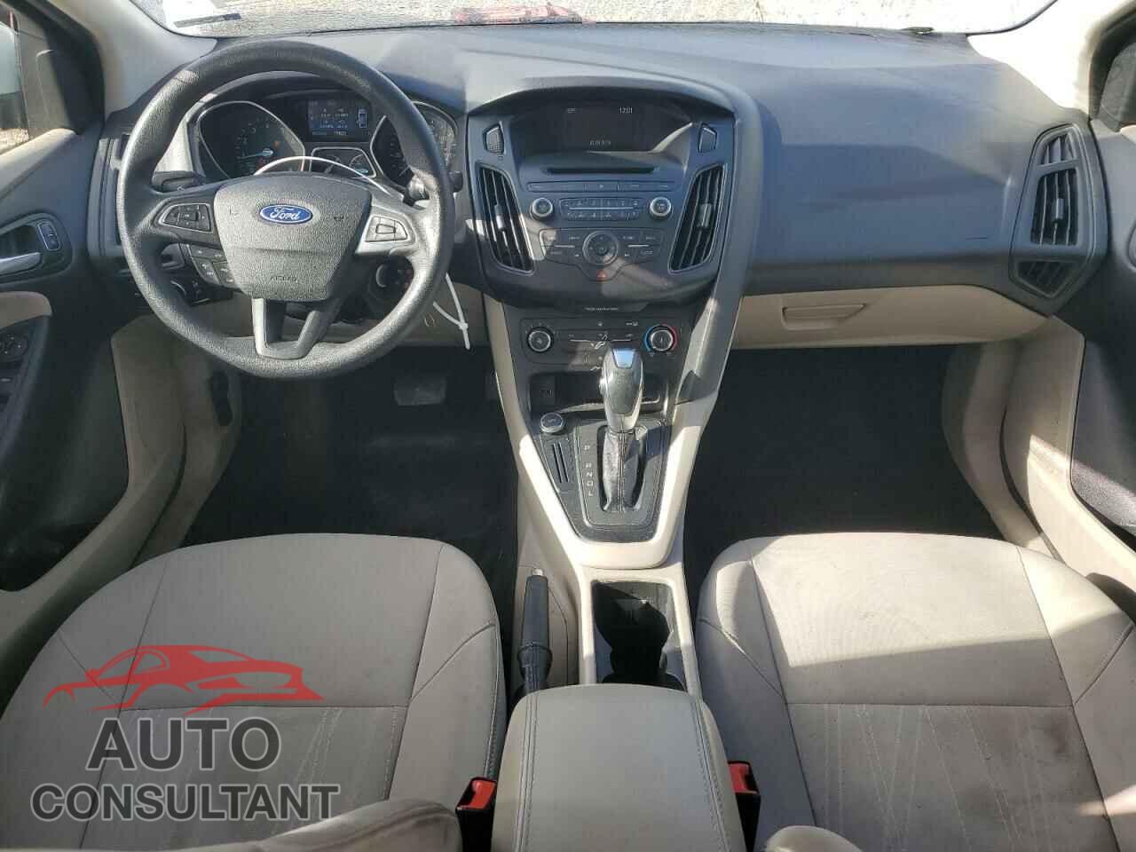 FORD FOCUS 2015 - 1FADP3F28FL243866