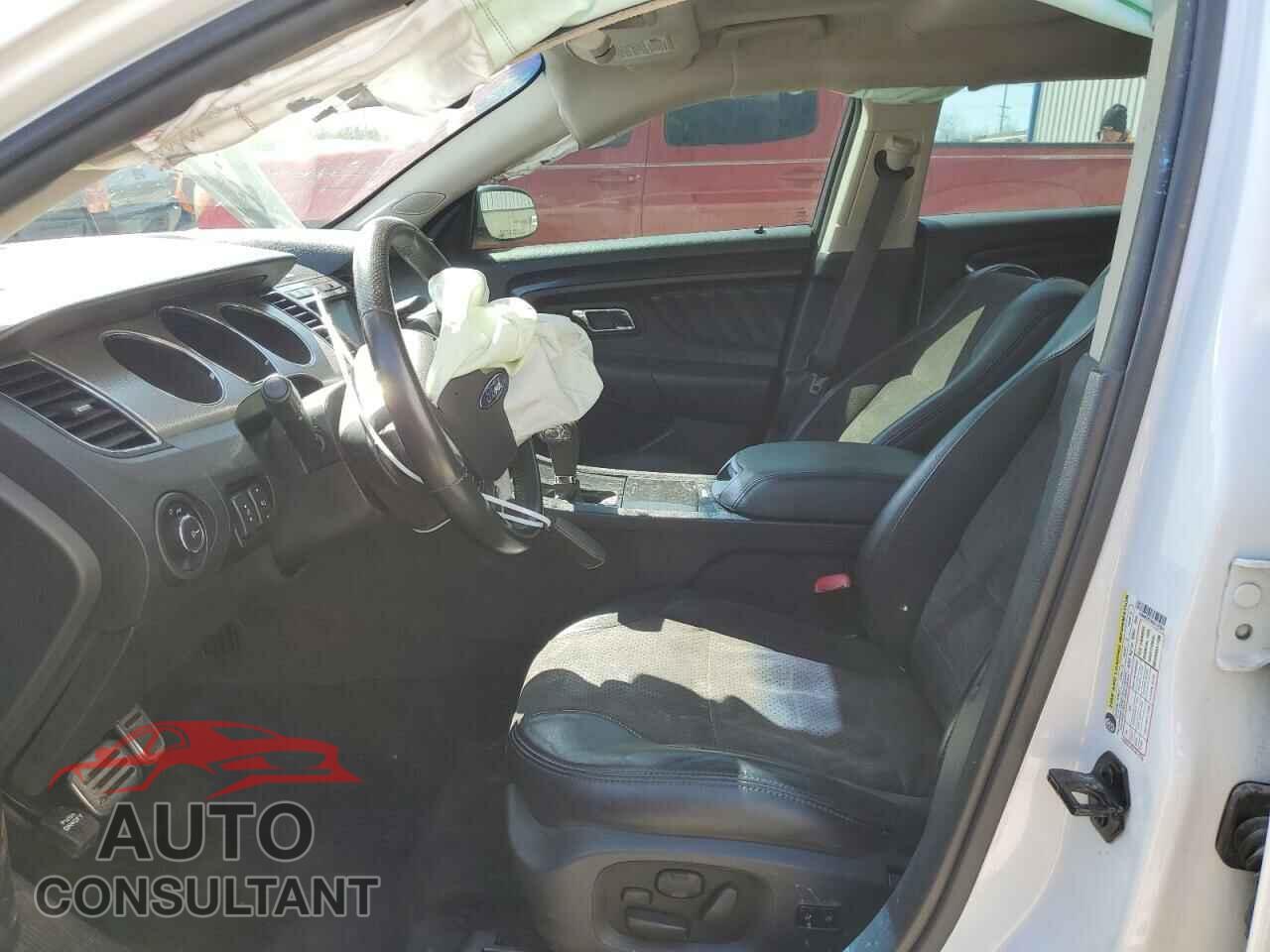 FORD TAURUS 2012 - 1FAHP2KT8CG132054
