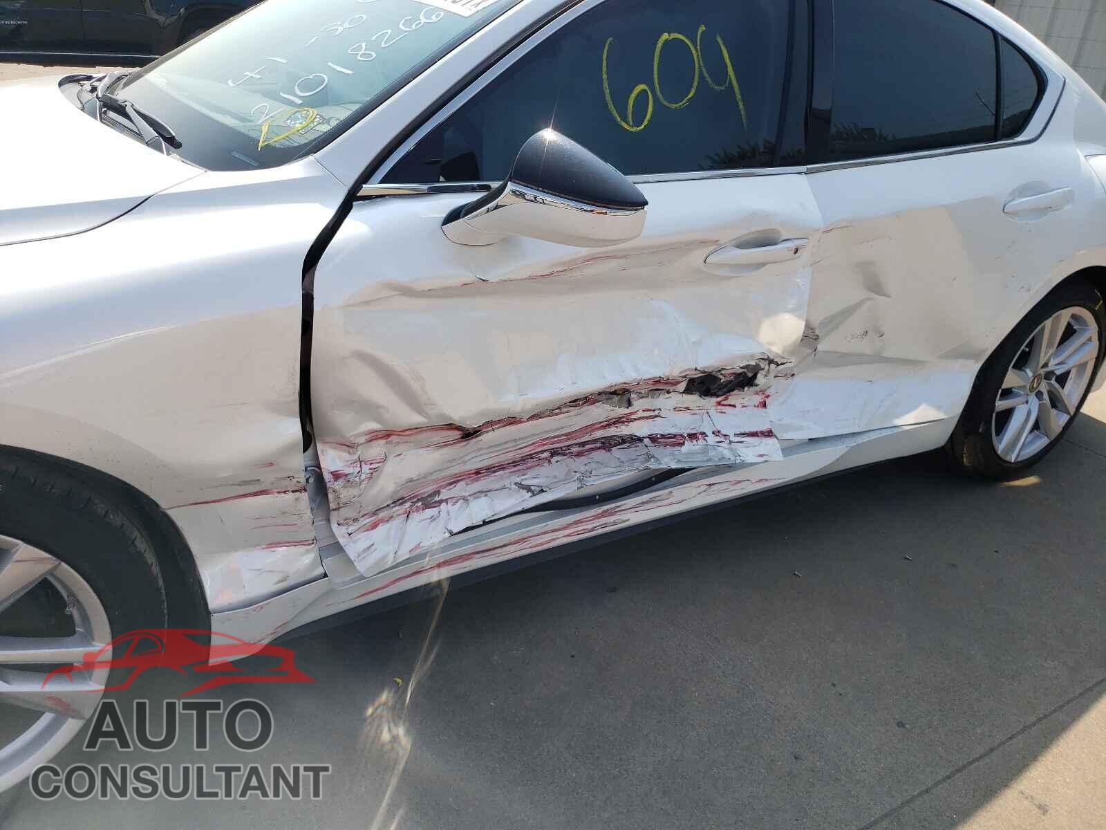 LEXUS IS 2021 - JTHCA1D20M5115037