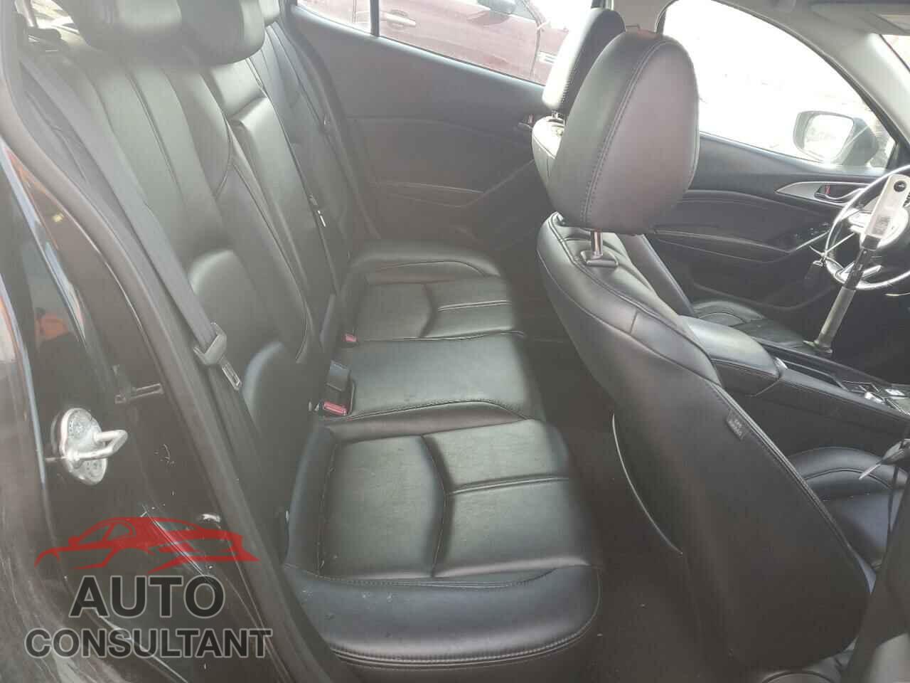 MAZDA 3 2018 - 3MZBN1L35JM202298