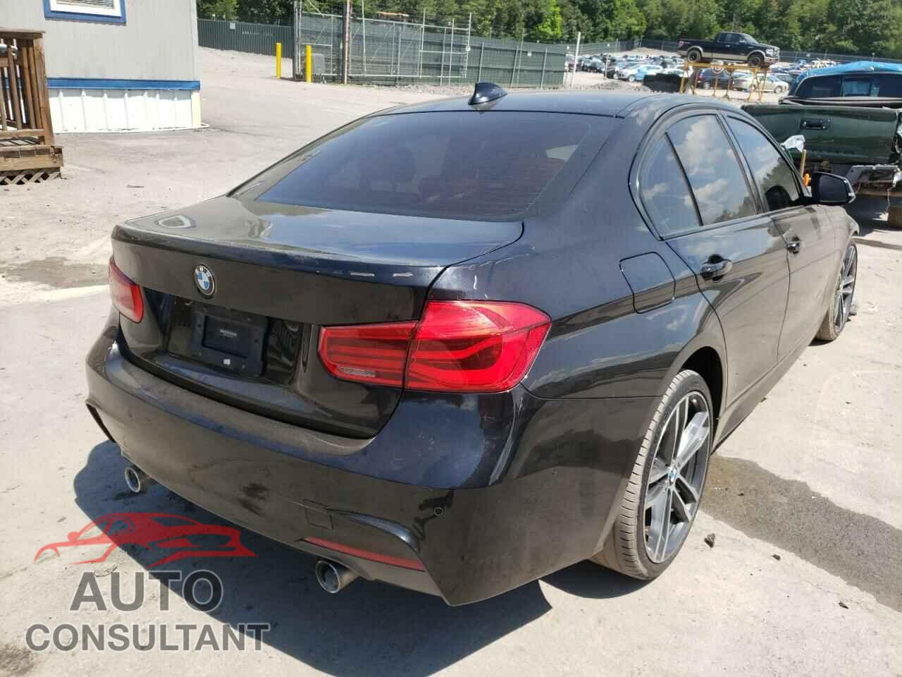 BMW 3 SERIES 2018 - WBA8B3C57JK384965