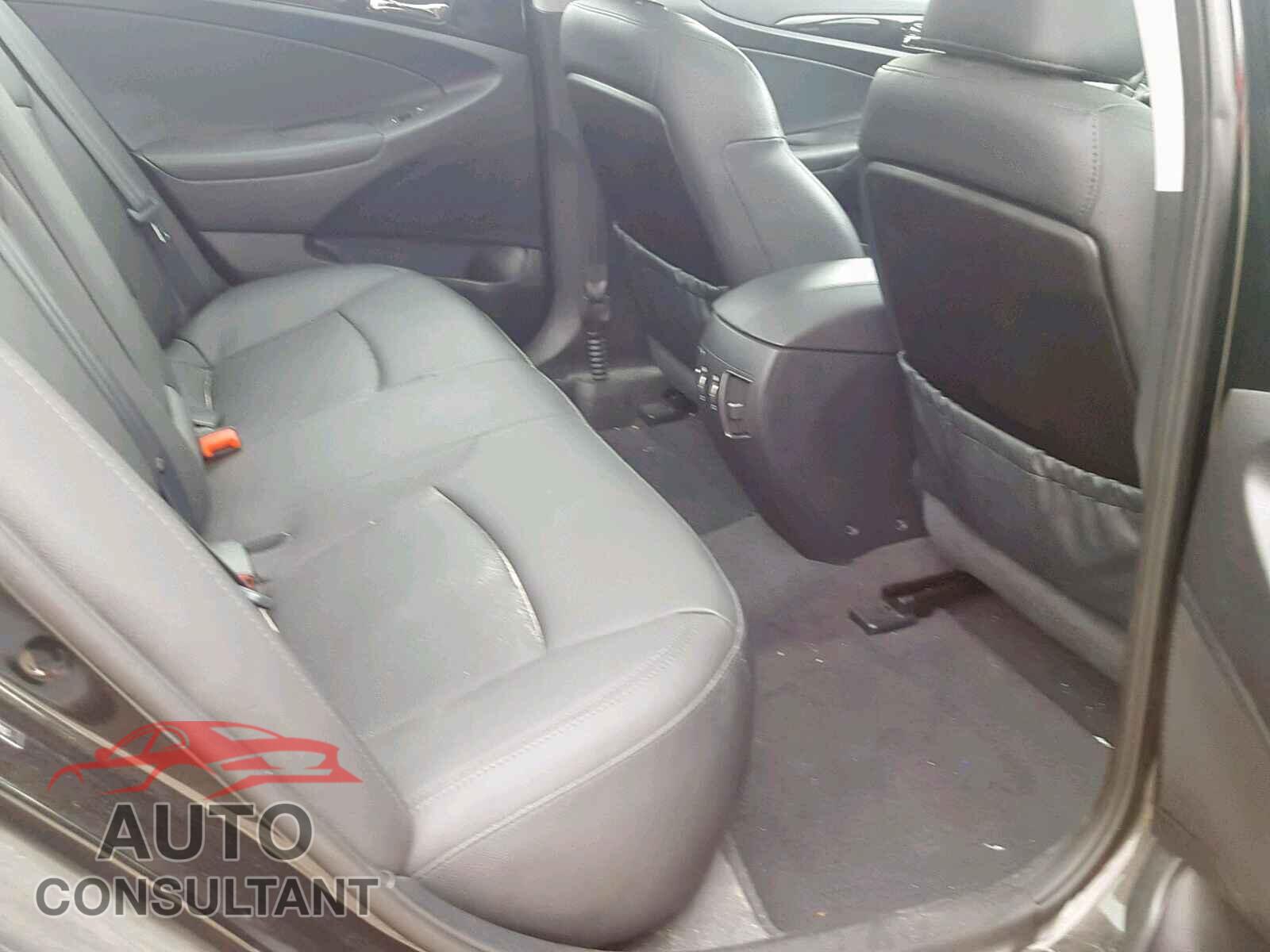HYUNDAI SONATA 2013 - 5NPEC4AC3DH612103