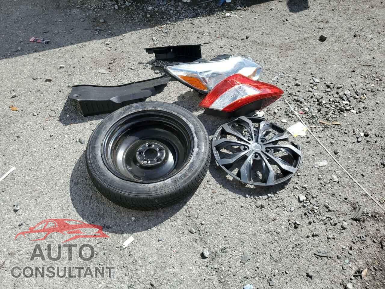 FORD FOCUS 2012 - 1FAHP3F20CL277040