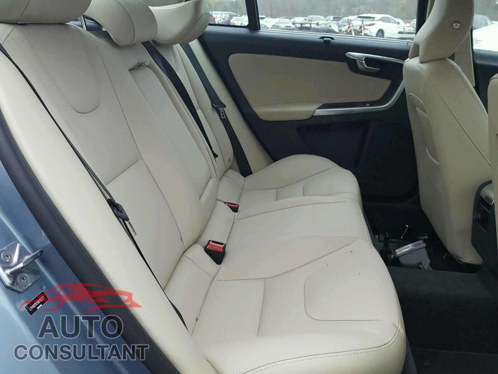 VOLVO S60 2017 - LYV402TK5HB136231
