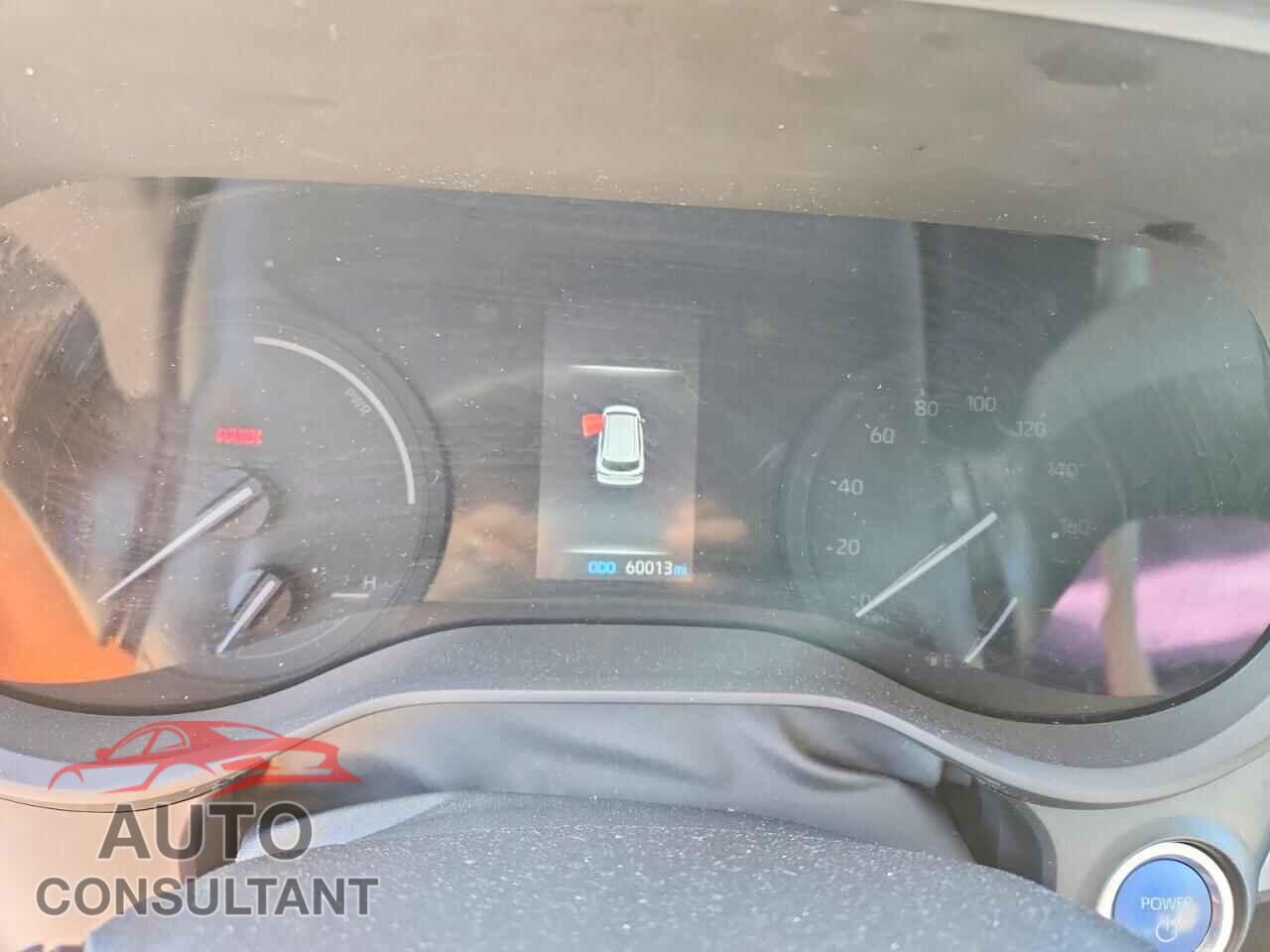 TOYOTA SIENNA 2023 - 5TDKSKFC8PS079280