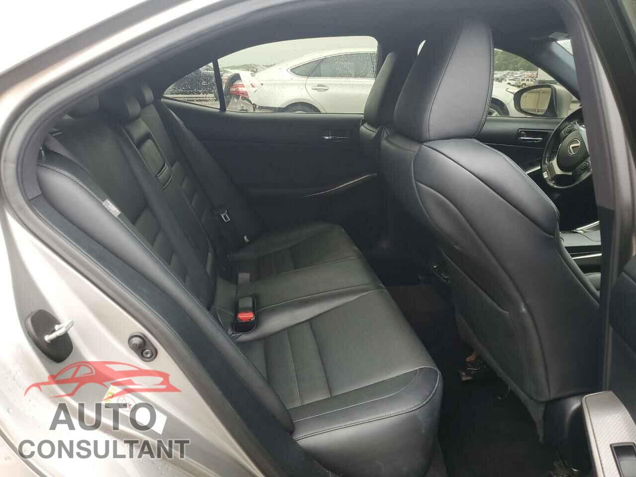 LEXUS IS 2016 - JTHBA1D21G5038145