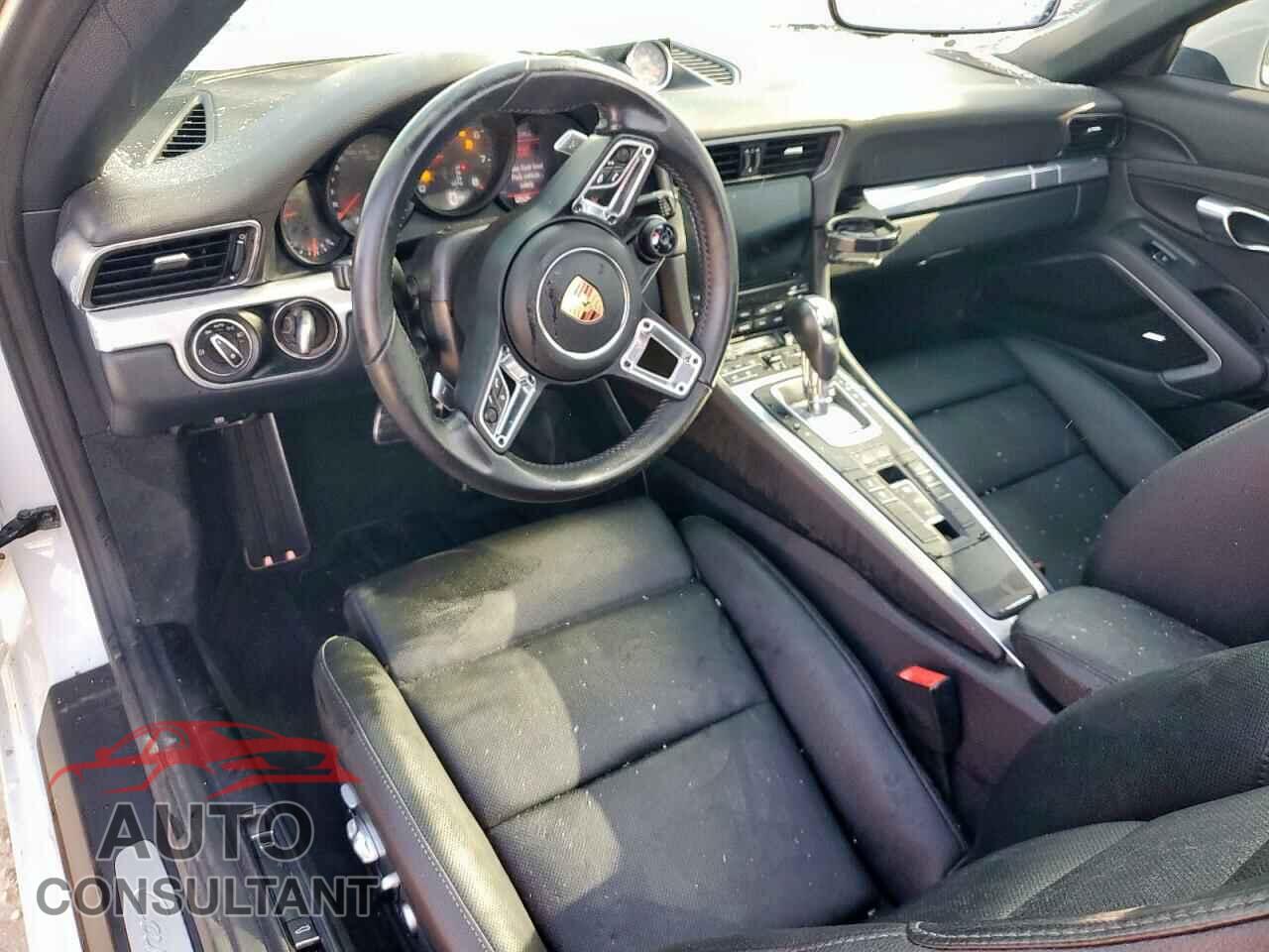 PORSCHE 911 2019 - WP0AA2A90KS104215
