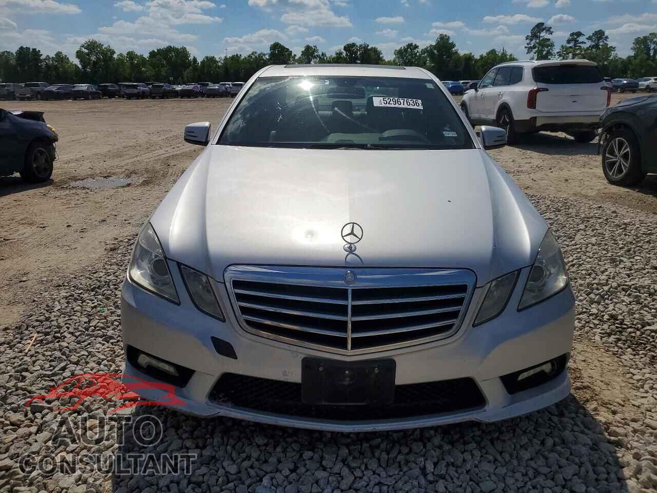 MERCEDES-BENZ E-CLASS 2011 - WDDHF5GB4BA456026