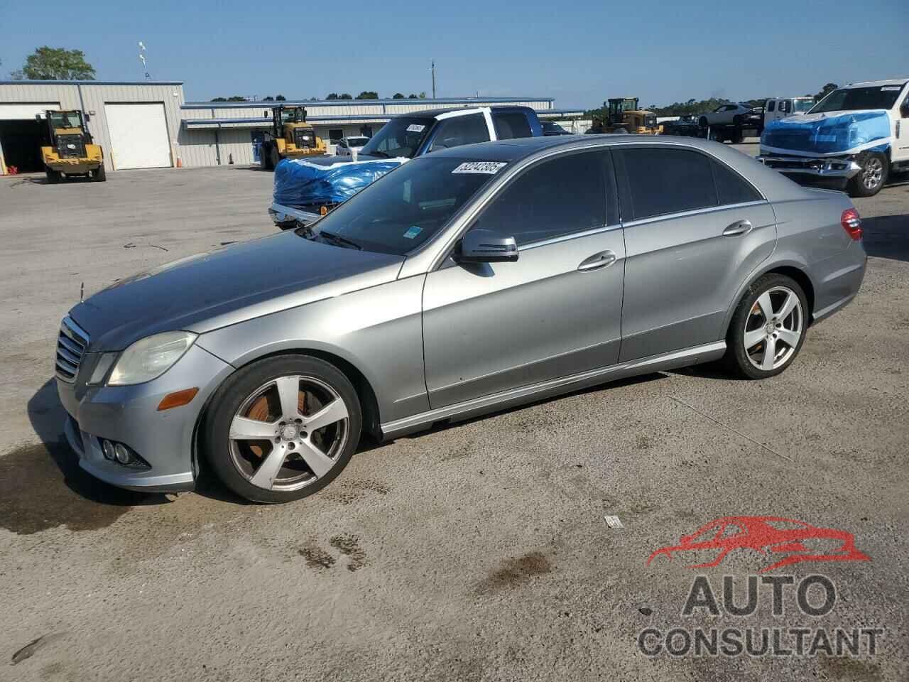 MERCEDES-BENZ E-CLASS 2010 - WDDHF5GB7AA052653