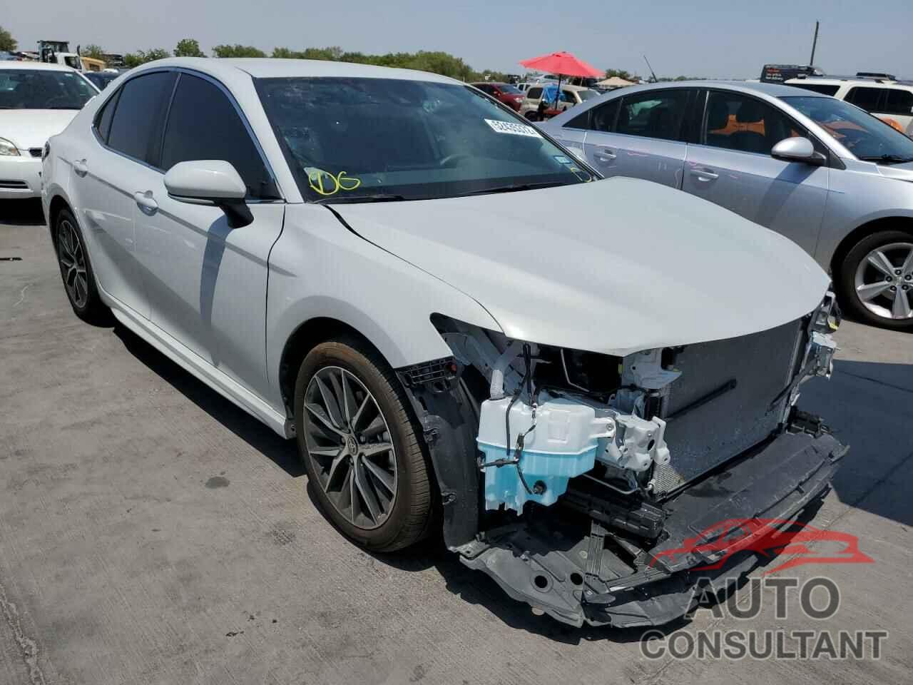 TOYOTA CAMRY 2022 - 4T1T11AK3NU015765
