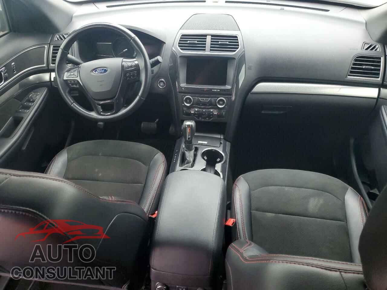 FORD EXPLORER 2018 - 1FM5K7D89JGA54958