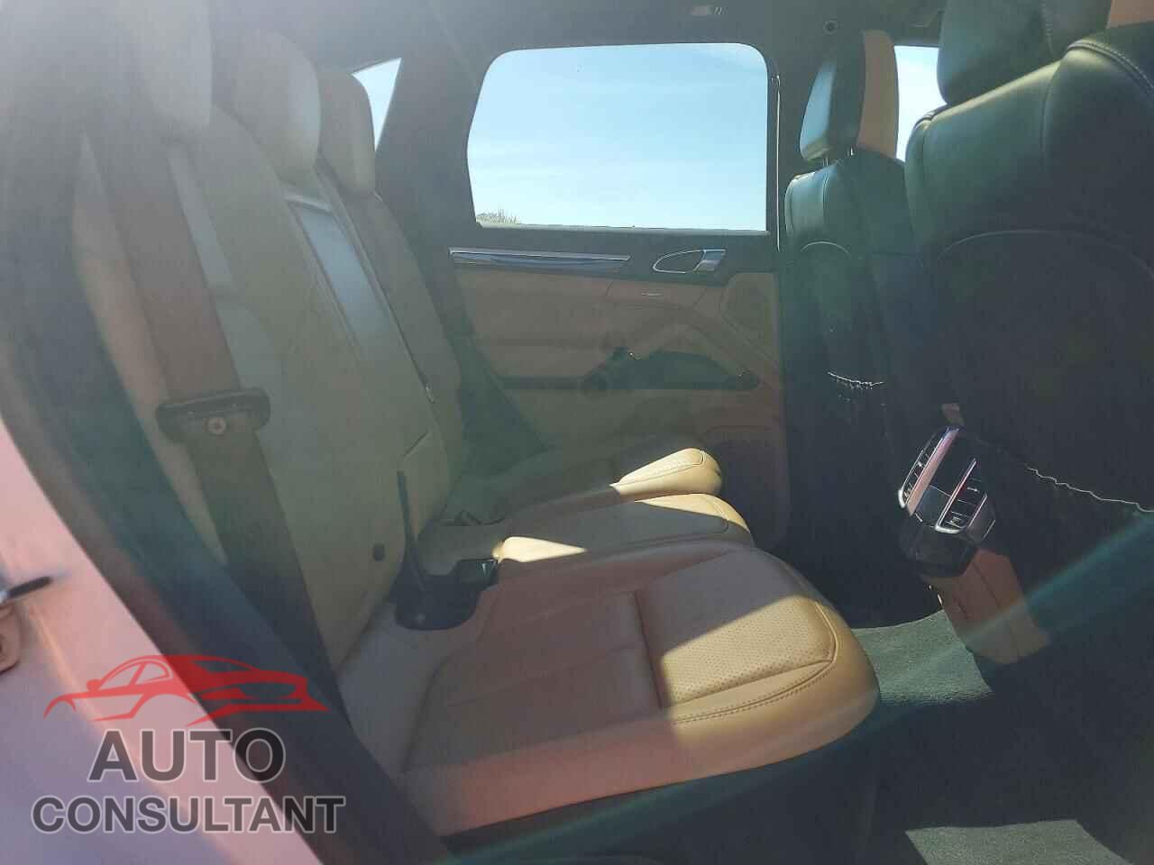 PORSCHE CAYENNE 2014 - WP1AA2A26ELA91146
