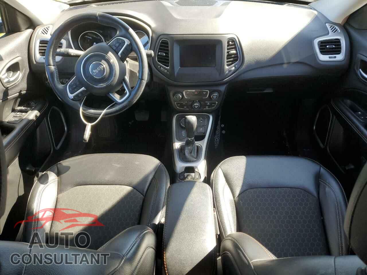 JEEP COMPASS 2019 - 3C4NJDBB0KT813899