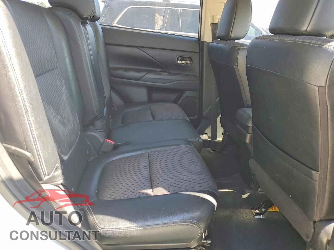 MITSUBISHI OUTLANDER 2015 - JA4AD3A35FZ011058