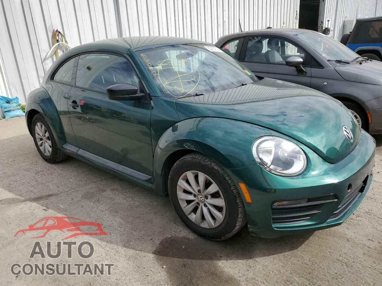 VOLKSWAGEN BEETLE 2017 - 3VWF17AT7HM616986