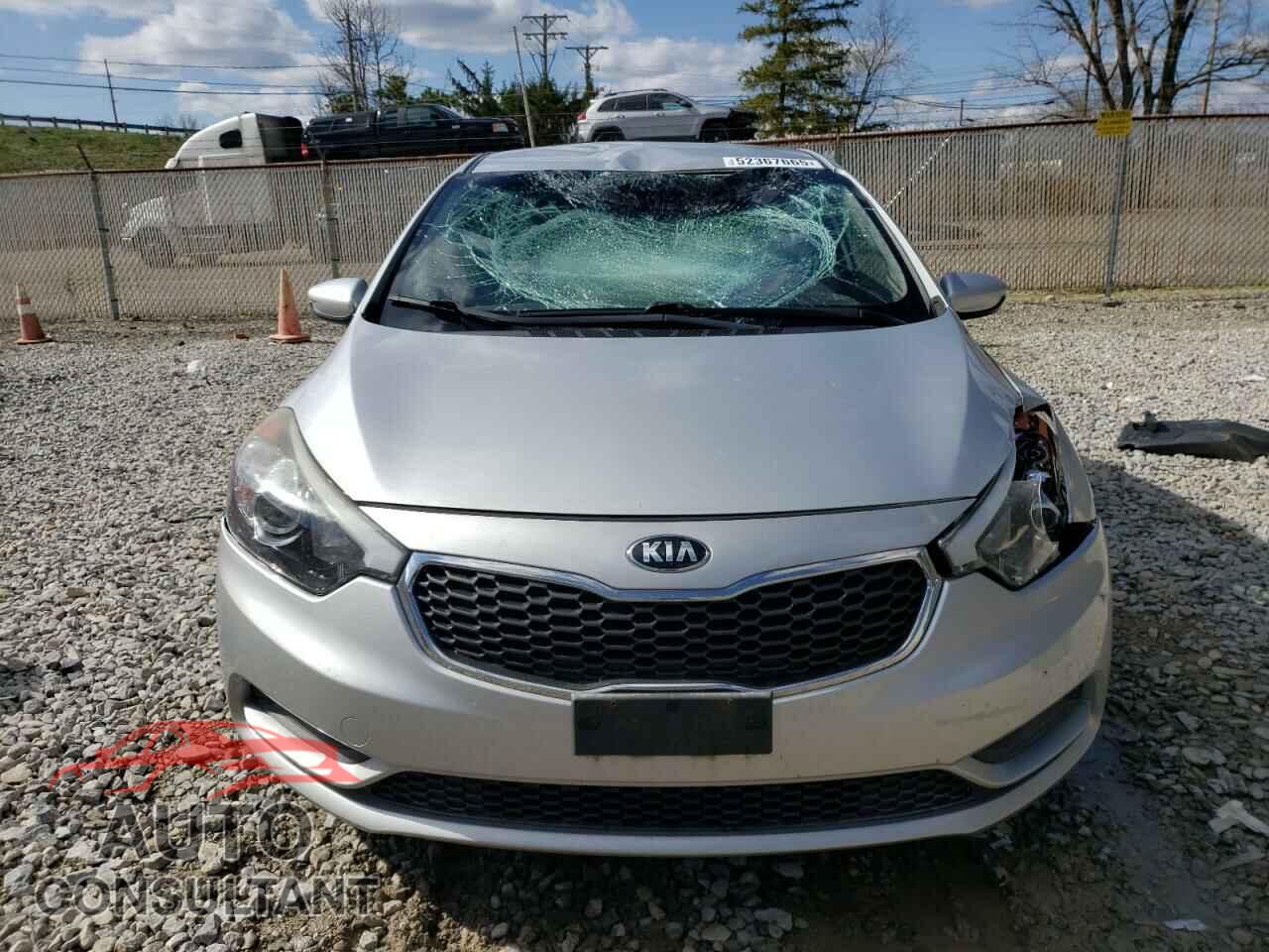 KIA FORTE 2015 - KNAFK4A64F5433196