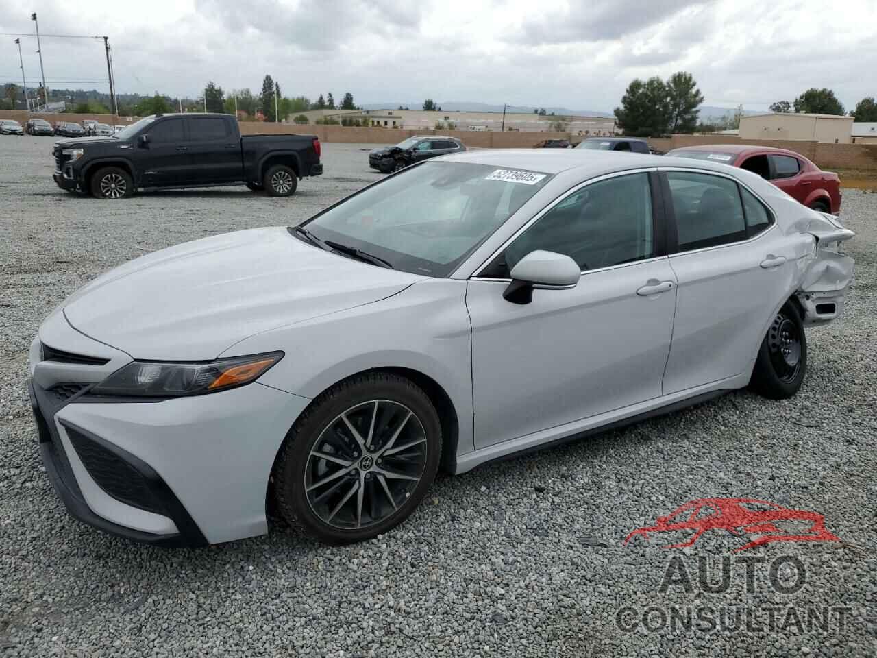 TOYOTA CAMRY 2022 - 4T1G11AK0NU002196