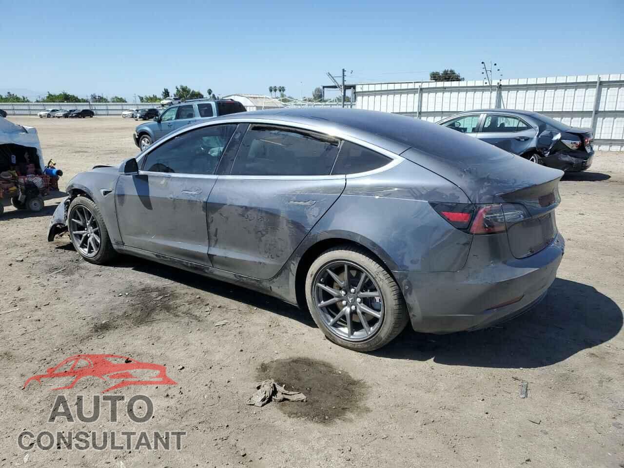 TESLA MODEL 3 2018 - 5YJ3E1EA1JF037051