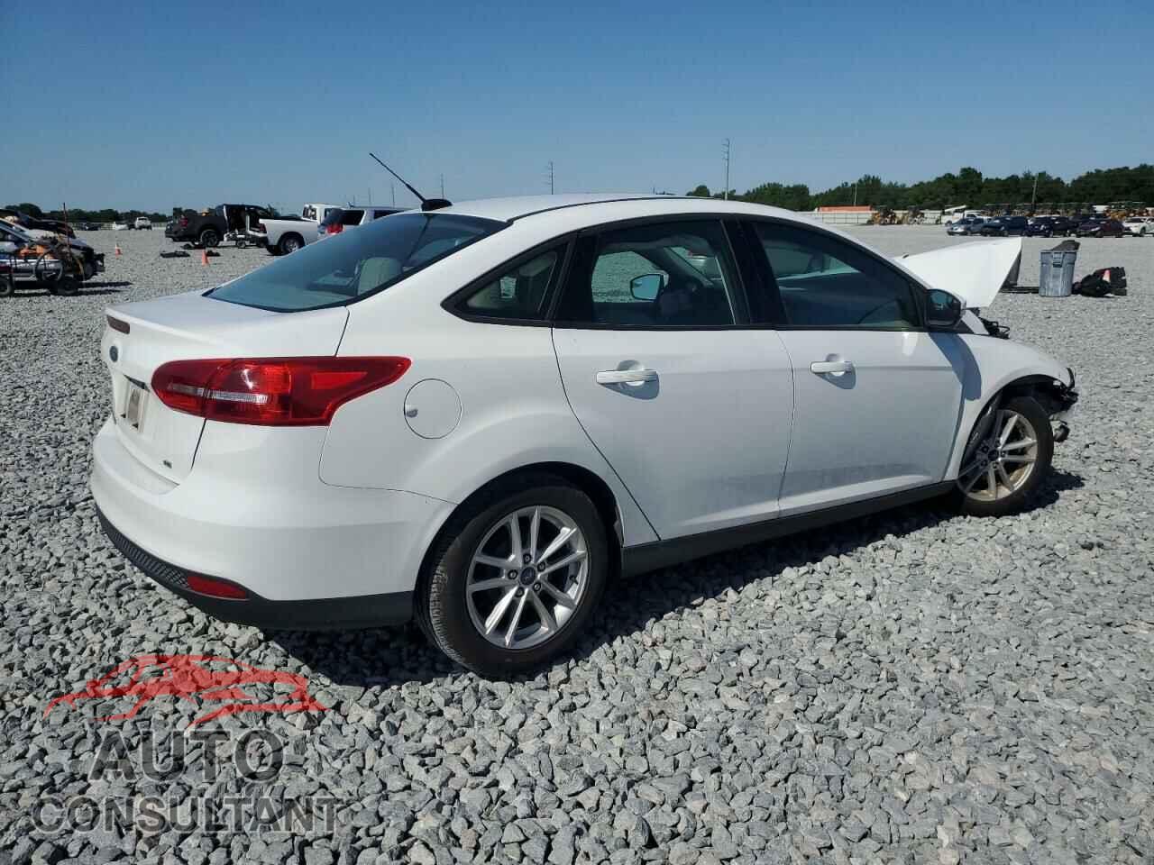 FORD FOCUS 2017 - 1FADP3F28HL202219