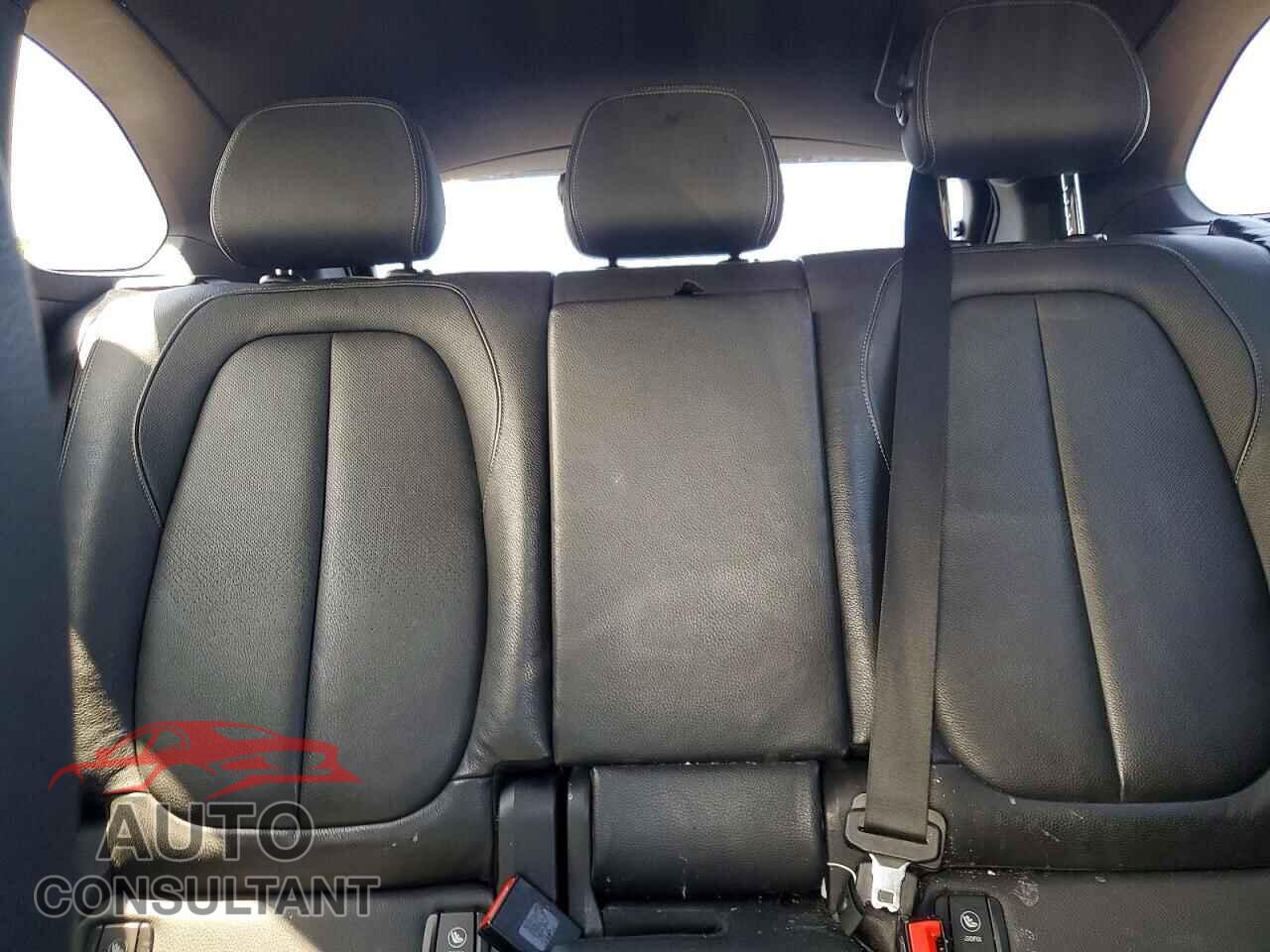 BMW X1 2017 - WBXHT3C32H5F72788