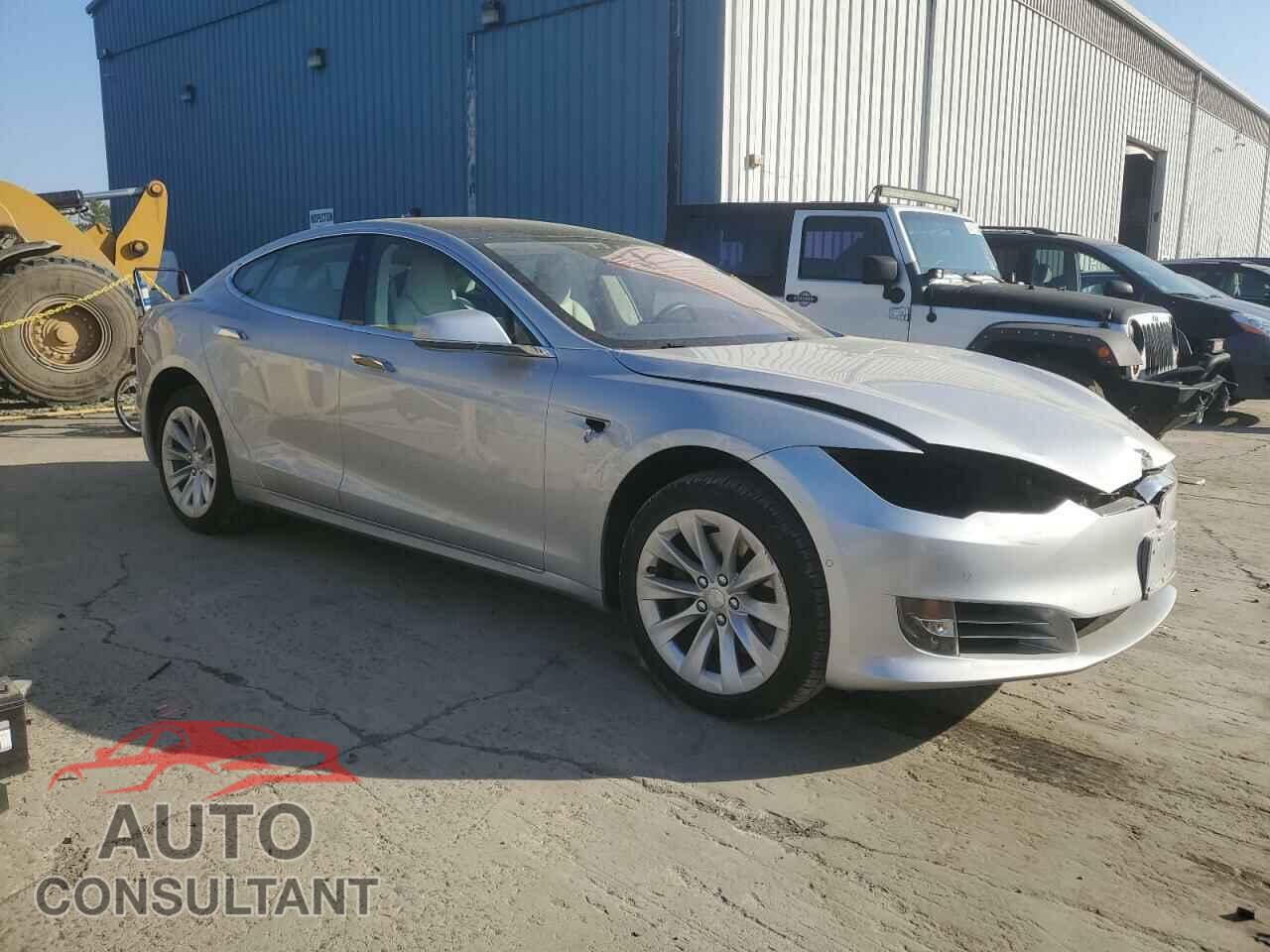 TESLA MODEL S 2017 - 5YJSA1E2XHF213086