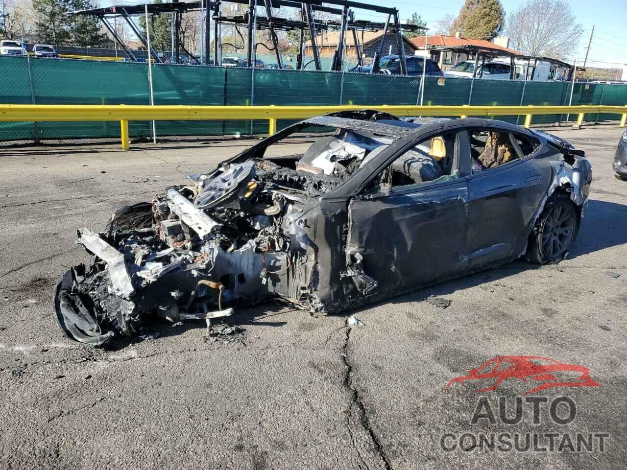 TESLA MODEL S 2022 - 5YJSA1E56NF464984