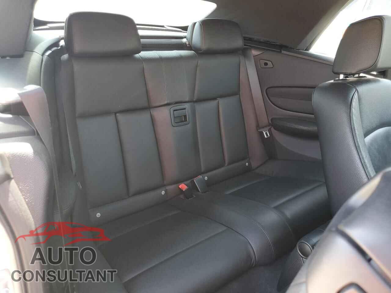 BMW 1 SERIES 2012 - WBAUL7C51CVM82099