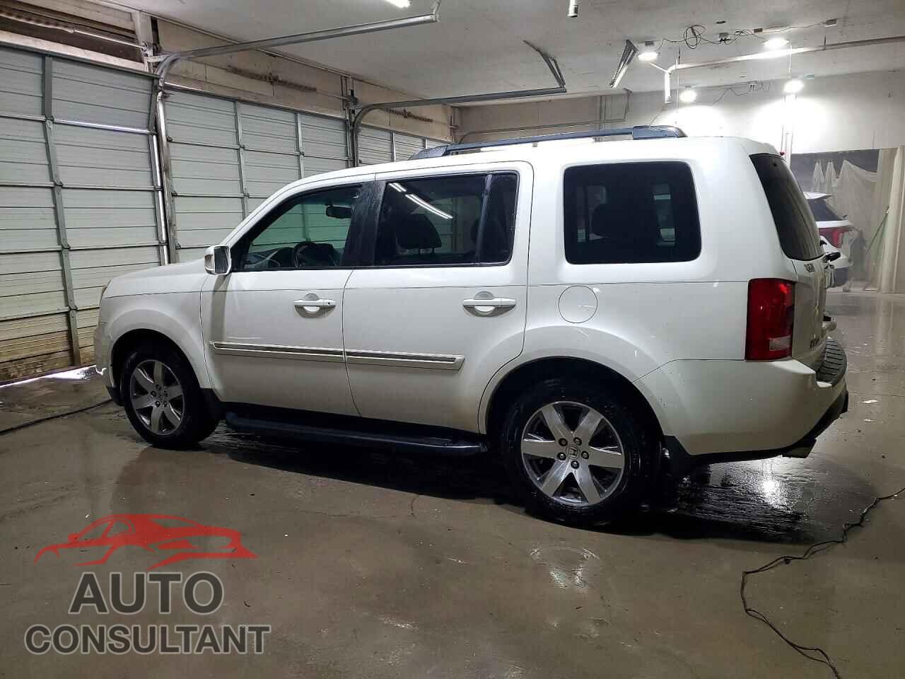 HONDA PILOT 2013 - 5FNYF3H97DB044669