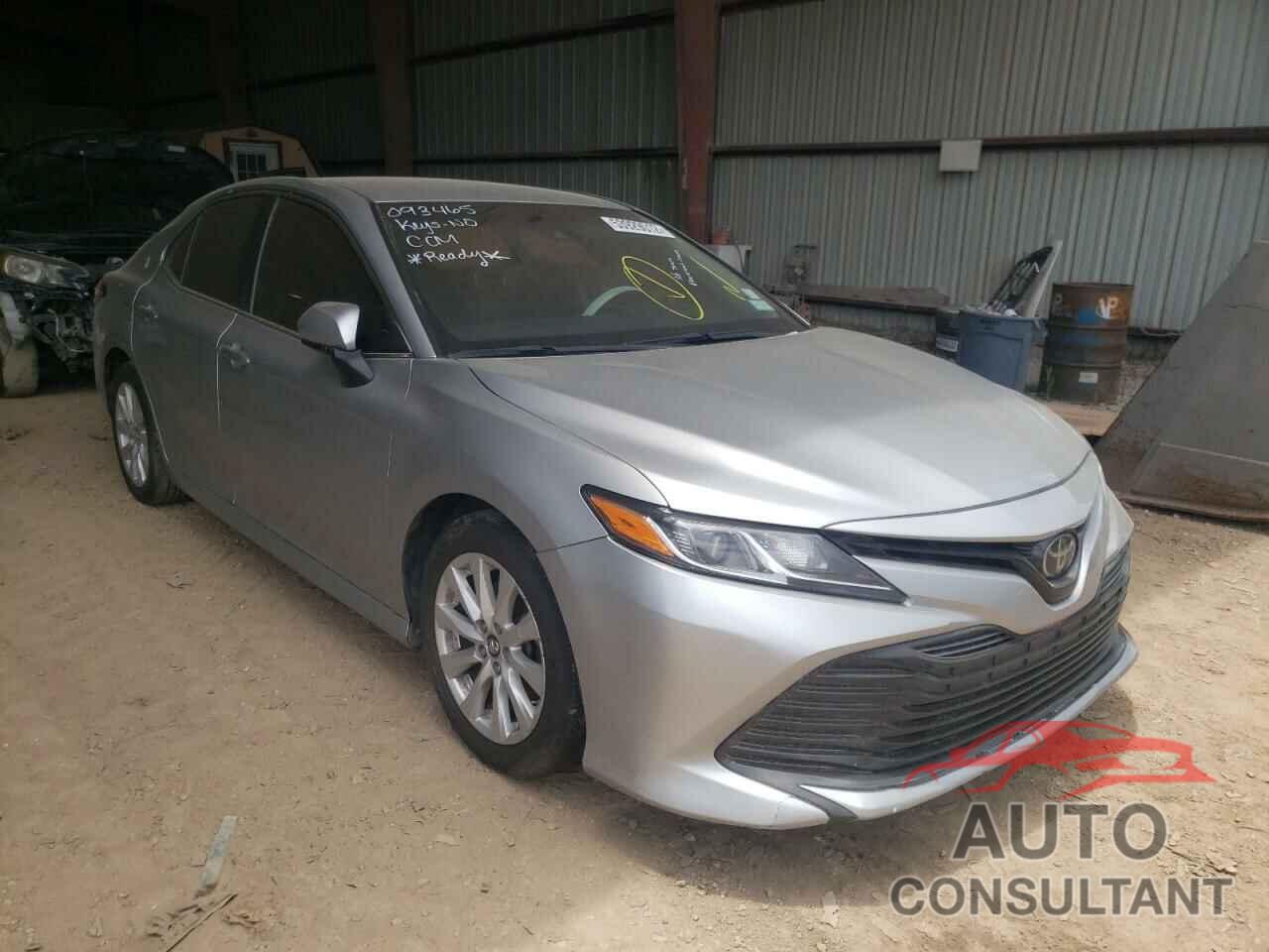 TOYOTA CAMRY 2018 - 4T1B11HK2JU093465