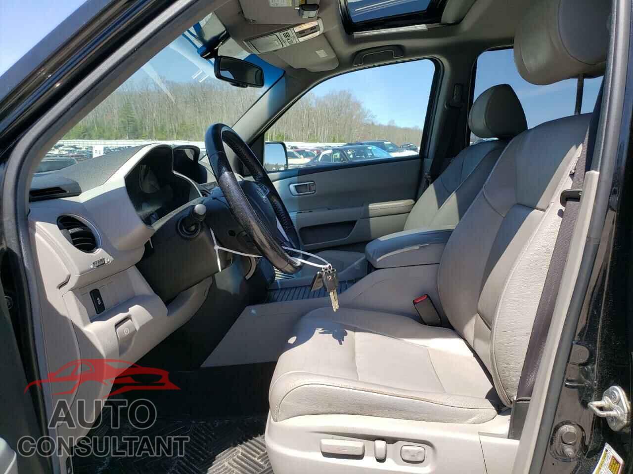HONDA PILOT 2012 - 5FNYF4H58CB007647