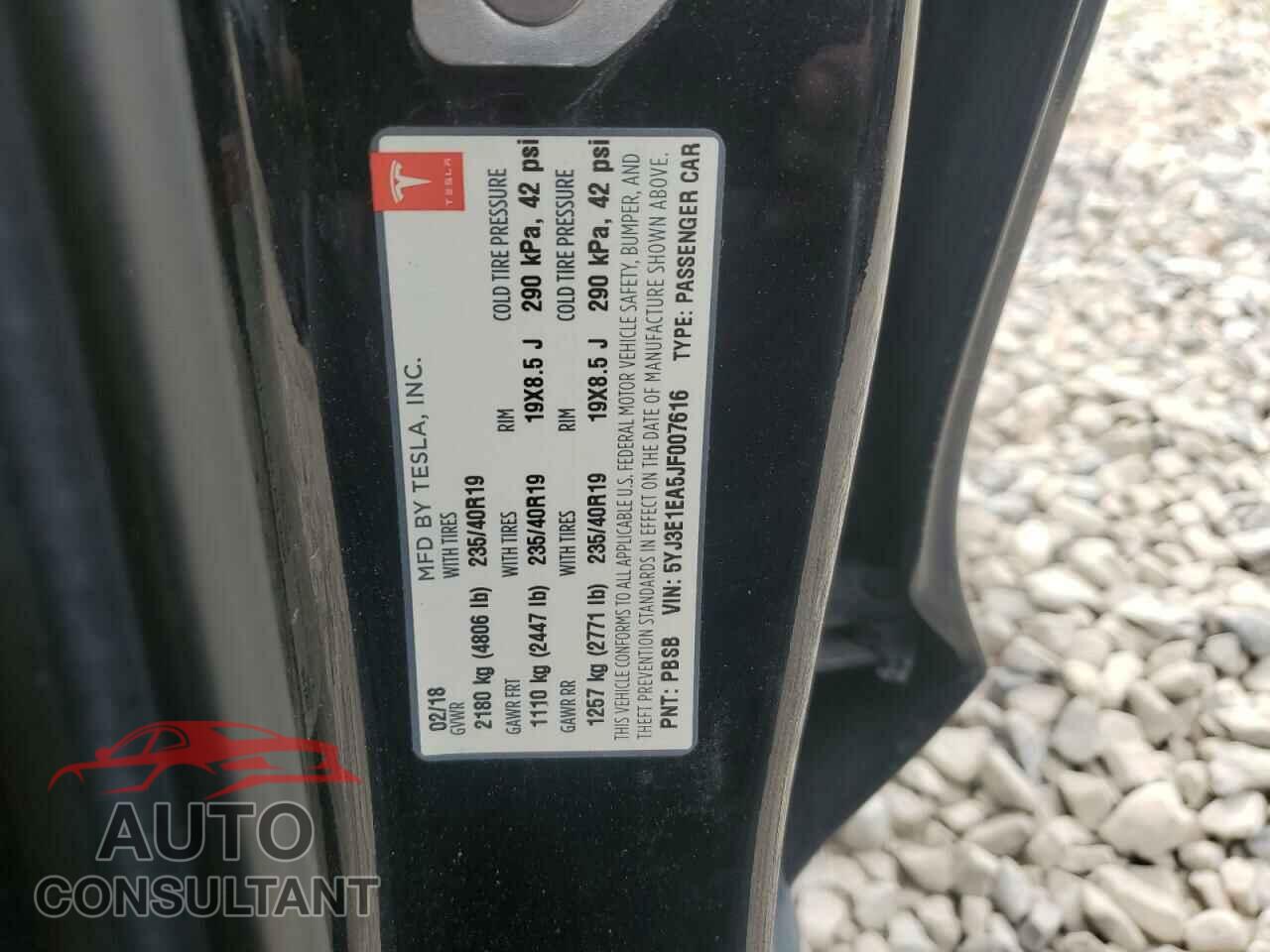 TESLA MODEL 3 2018 - 5YJ3E1EA5JF007616