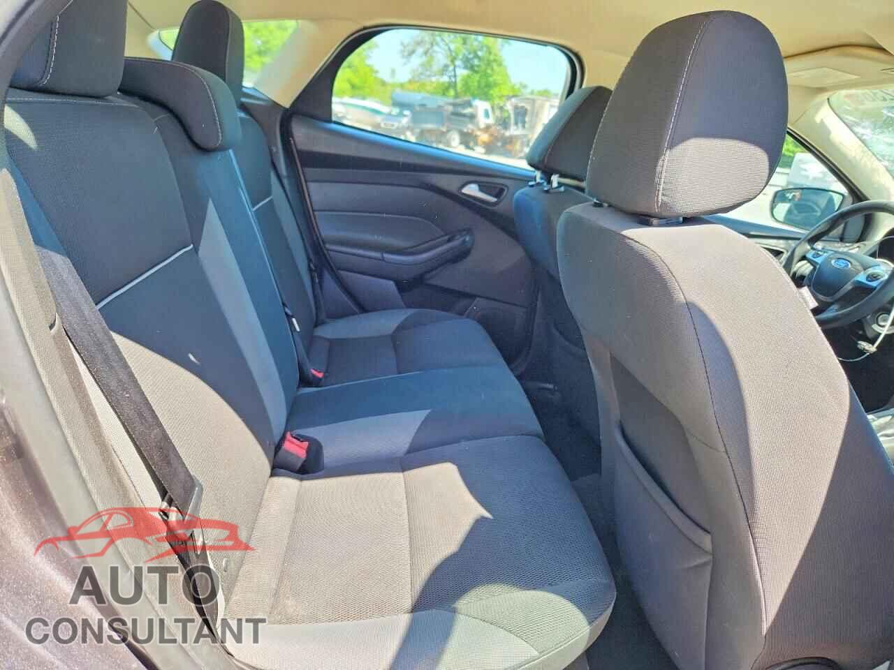 FORD FOCUS 2014 - 1FADP3K26EL161767