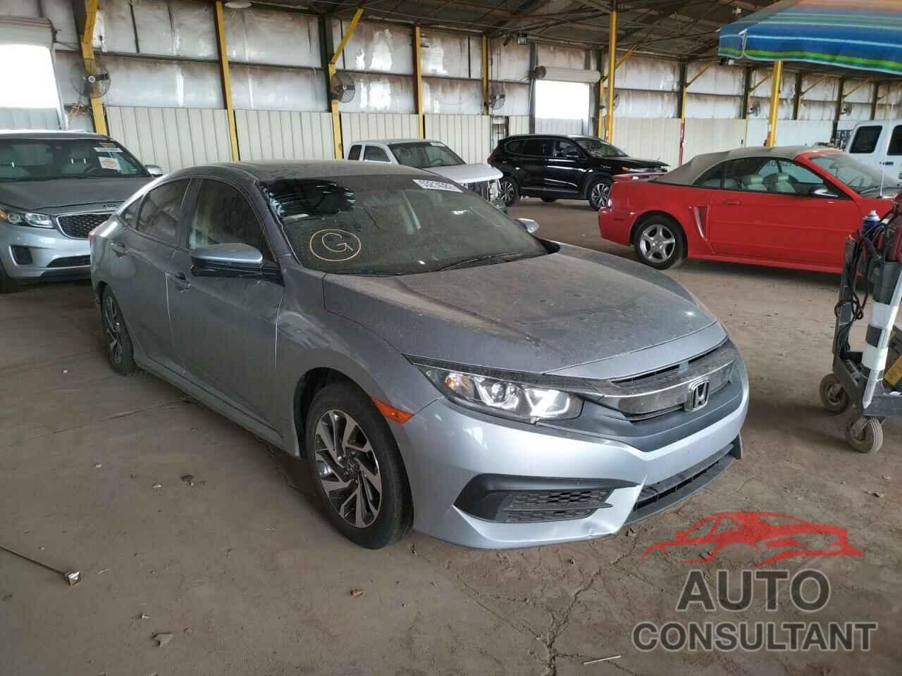 HONDA CIVIC 2018 - 19XFC2F77JE013841