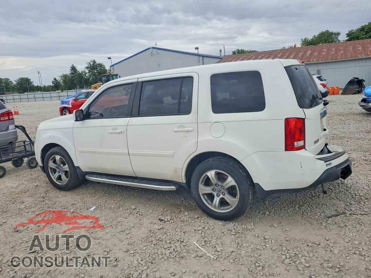 HONDA PILOT 2015 - 5FNYF4H53FB047753