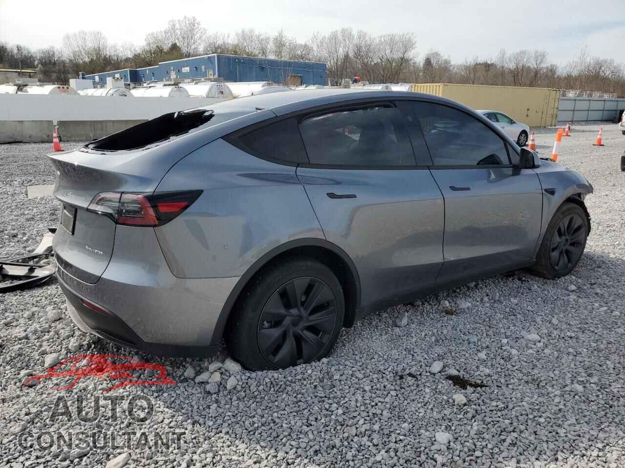 TESLA MODEL Y 2024 - 7SAYGDEE8RF201768