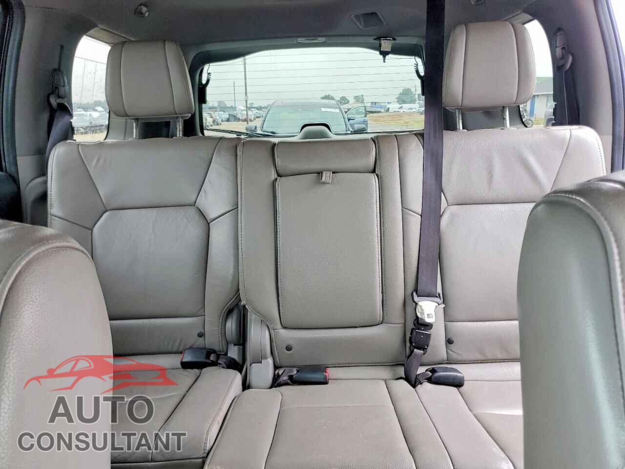 HONDA PILOT 2013 - 5FNYF4H51DB064967