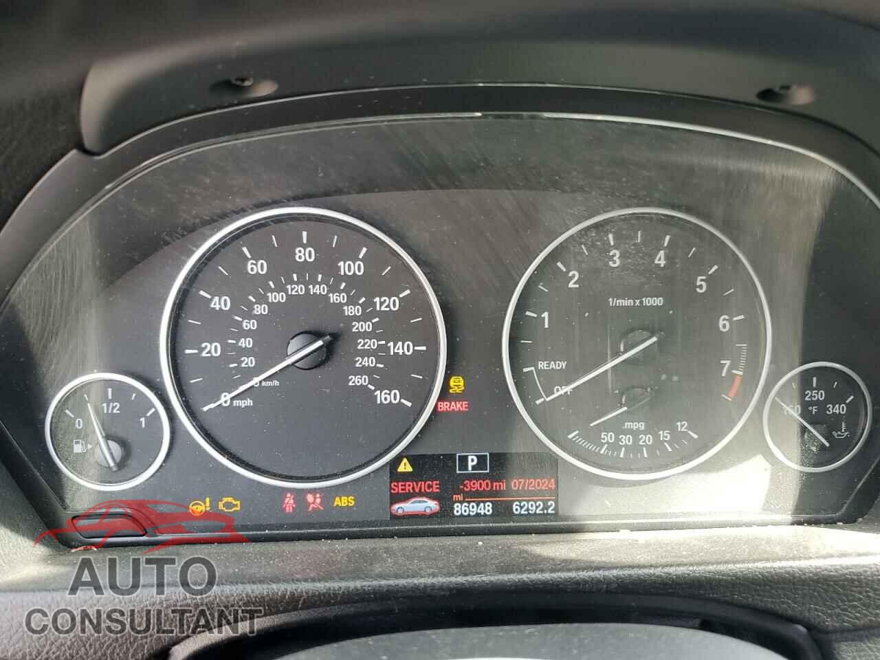 BMW 3 SERIES 2015 - WBA3C1C55FK123739