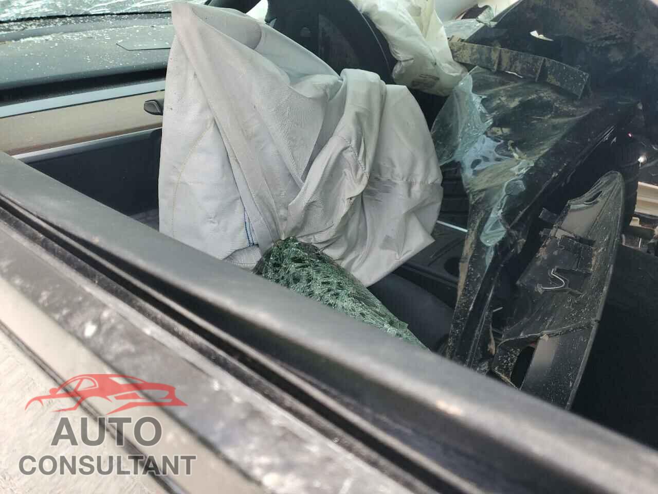 TESLA MODEL 3 2023 - 5YJ3E1EA9PF692745