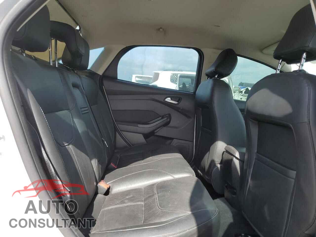 FORD FOCUS 2016 - 1FADP3F28GL367914