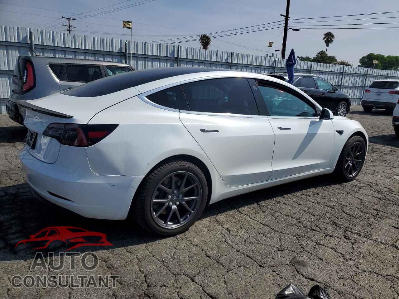 TESLA MODEL 3 2019 - 5YJ3E1EB4KF388532