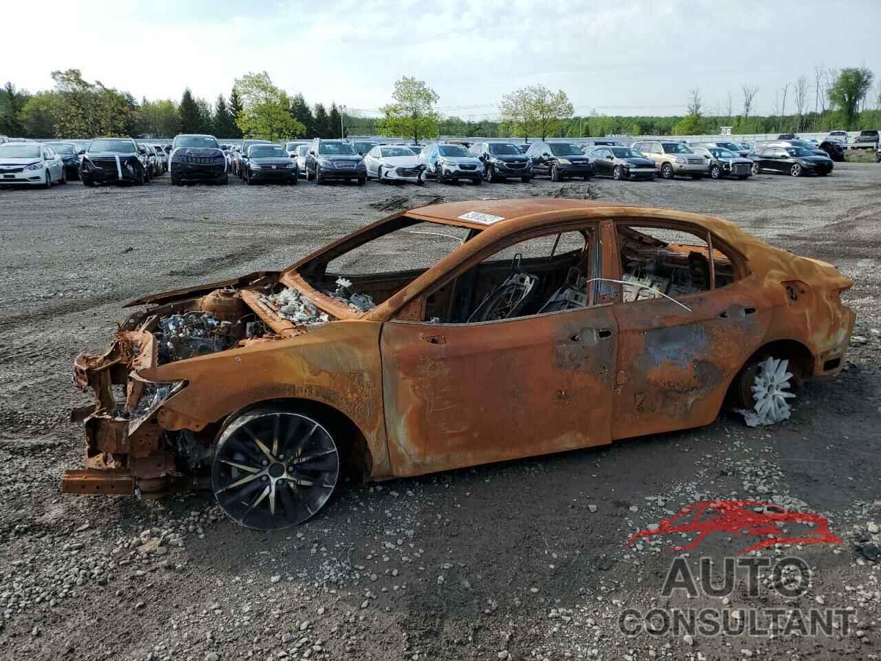 TOYOTA CAMRY 2021 - 4T1G11AK3MU406849