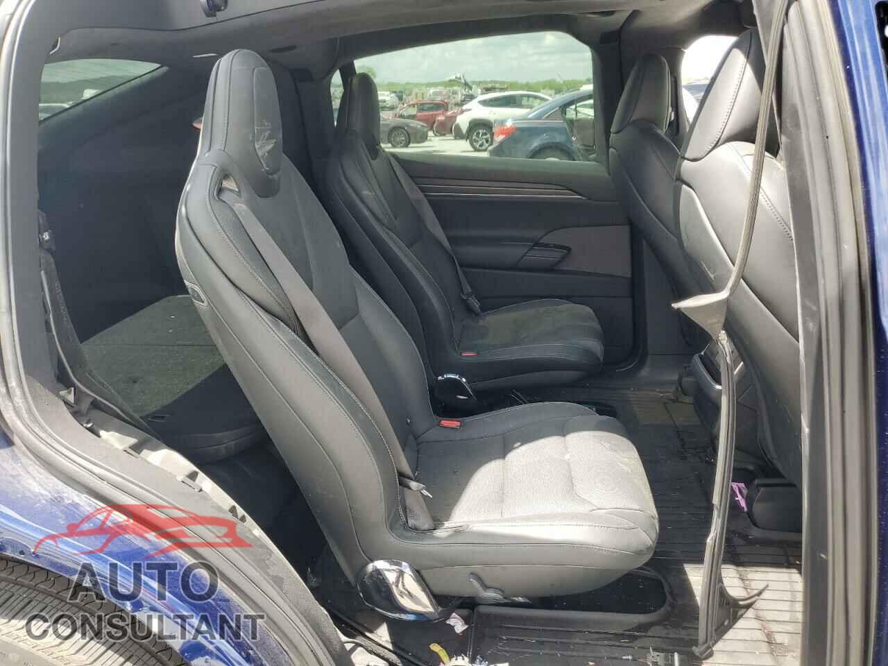 TESLA MODEL X 2024 - 7SAXCBE63RF446191