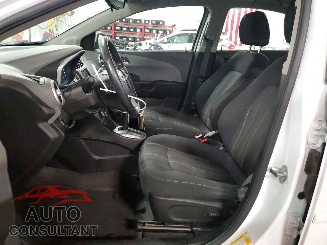 CHEVROLET SONIC 2018 - 1G1JD5SH6J4114452
