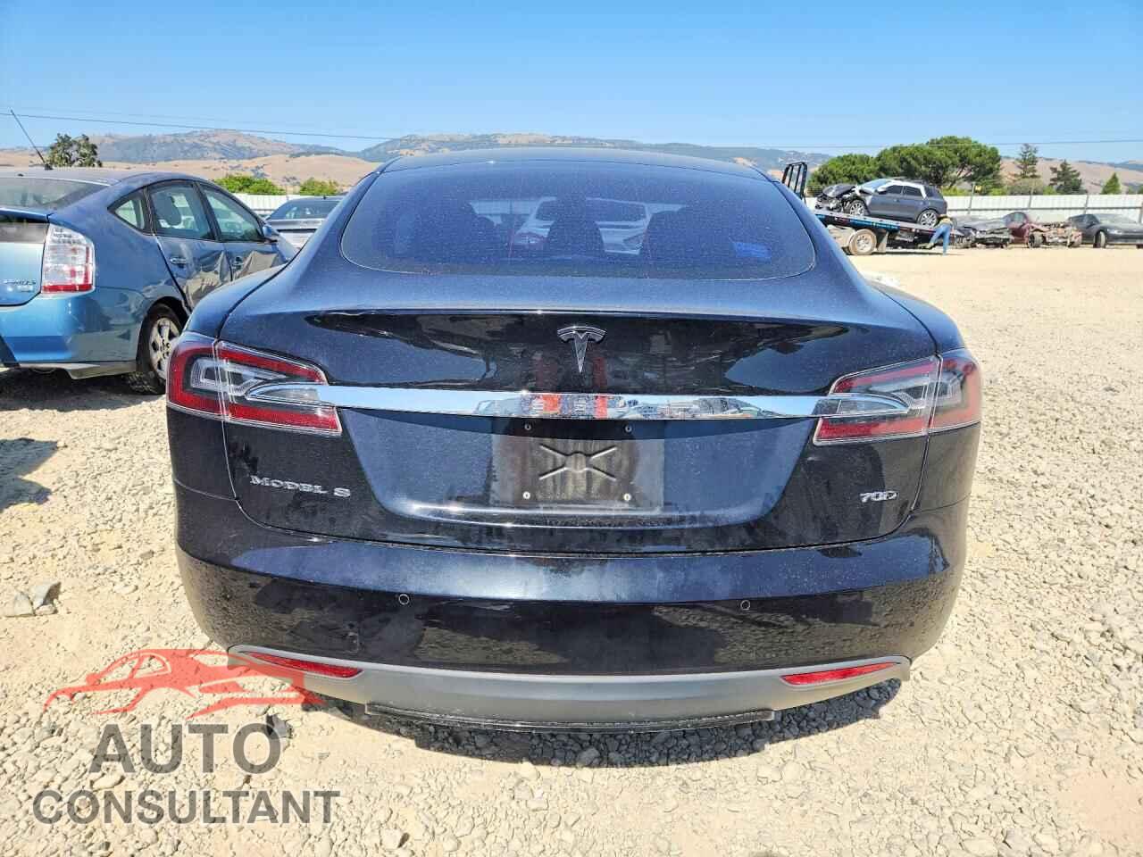 TESLA MODEL S 2015 - 5YJSA1S23FF082729